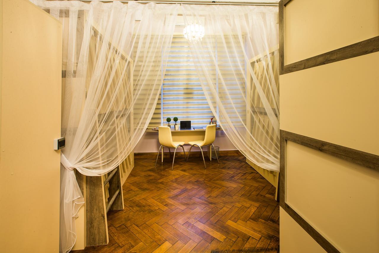 Khamsa Hostel Bakoe Buitenkant foto